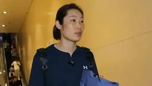 朱婷回河南老家探亲