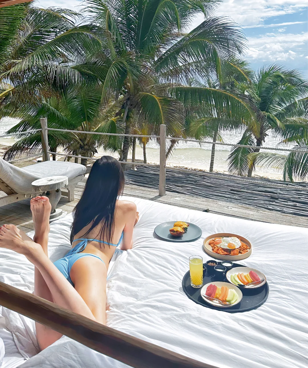 Coco_liu床是需要手动退出去，位置在Tulum的hotelzone。