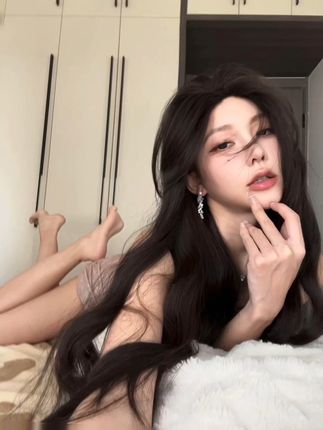 又耳少女Bella：早 #猛女 好累 给我摇几头猪来看看吧