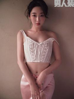 蒋梦婕《男人装》性感 封面写真图片