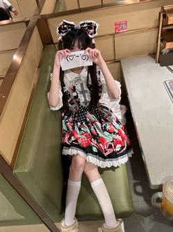 小雯宝宝：喜欢。#摘草莓 #ap #双马尾 #lolita