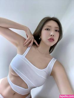 cxxsomi 每个人都有自己的一生 我的一生是你。 fapello.com