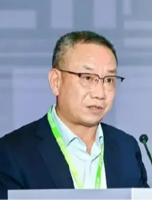 董国群