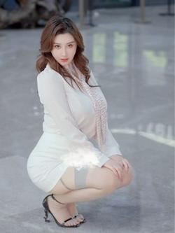 王俪丁：问问你兄弟我属于什么款#微胖#御姐
