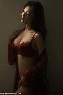 桃良阿宅 想要告诉你，这份爱别人无法代替。