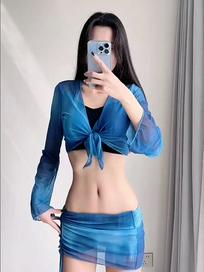 奶嘴：#这谁能顶得住啊 #完美身材 #御姐