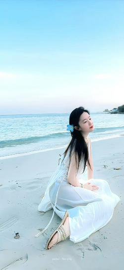 刘亦菲 祝你逃出苦难向春山  生命久如暗室，不妨碍我明写春诗