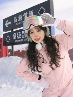 一条悠米：谁懂南方孩子对雪的向往啊！