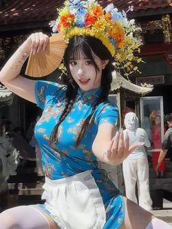 猫九酱Sakura：听说…中华街那位小师妹是隐藏的高手！ #中华娘 #簪花 #旗袍