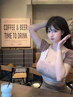 猫九酱Sakura：身边只有我可以吗.  #氛围感#甜御