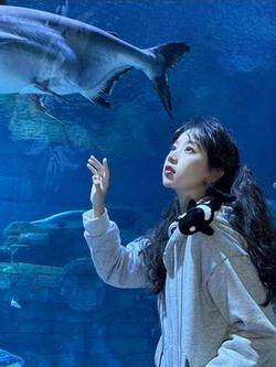 一条悠米：在#珠海长隆飞船乐园 拍到了2025的人生照片！