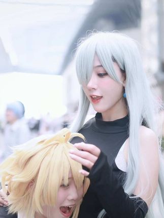 猫九酱Sakura：“ 梅利奥达斯 我真的好喜欢你 ”   #上海cp29漫展 #伊丽莎白#cos #美少女骑猪