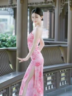 维妮儿Dance：#红昭愿 熟悉的感觉回来了吗？#古典舞 #古风爵士 #户外舞蹈 #Dou小助手