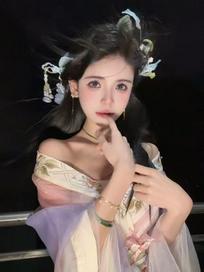 狗狗大罗莉：女人味？狗师傅也略带一点～