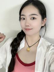 奶球喵喵的老公简介 要不要嘴对嘴亲亲呀