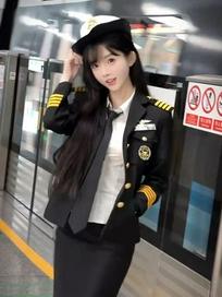 布蕾BREY：像风一样。 #野蛮女友 #野蛮师姐