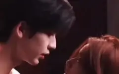 张凌赫回应吻戏:爸妈爷奶都知道了