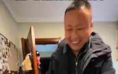 爸爸偷偷给22岁女儿买哪吒玩具