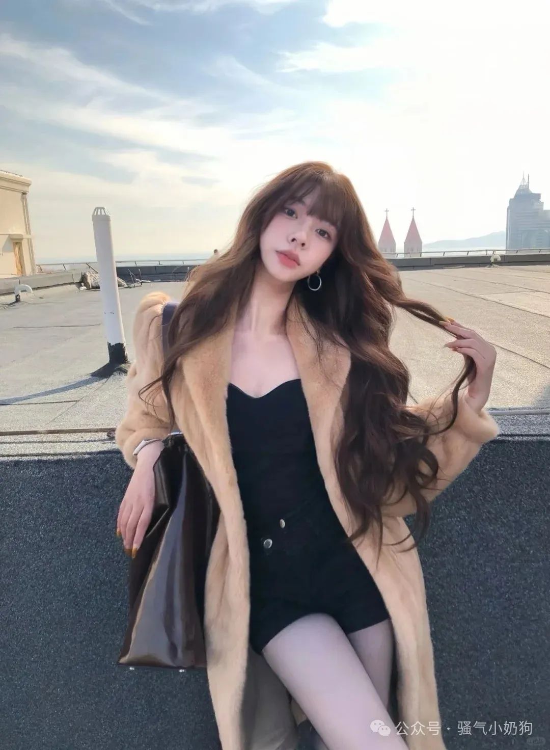 骚气小奶狗 会跟好姐妹约顿漂亮饭