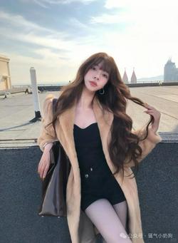 骚气小奶狗 会跟好姐妹约顿漂亮饭