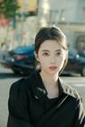 何子怡：“跟我回北京”#电影感 #清冷感 #抖音星打卡#我收藏的秋天#取景框里的秋天