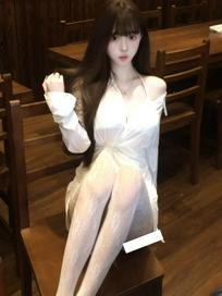 欣欣子：爱..哎 唉