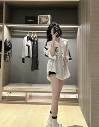 涵曦兮：#对镜拍 #打工公主ootd #ootd穿搭