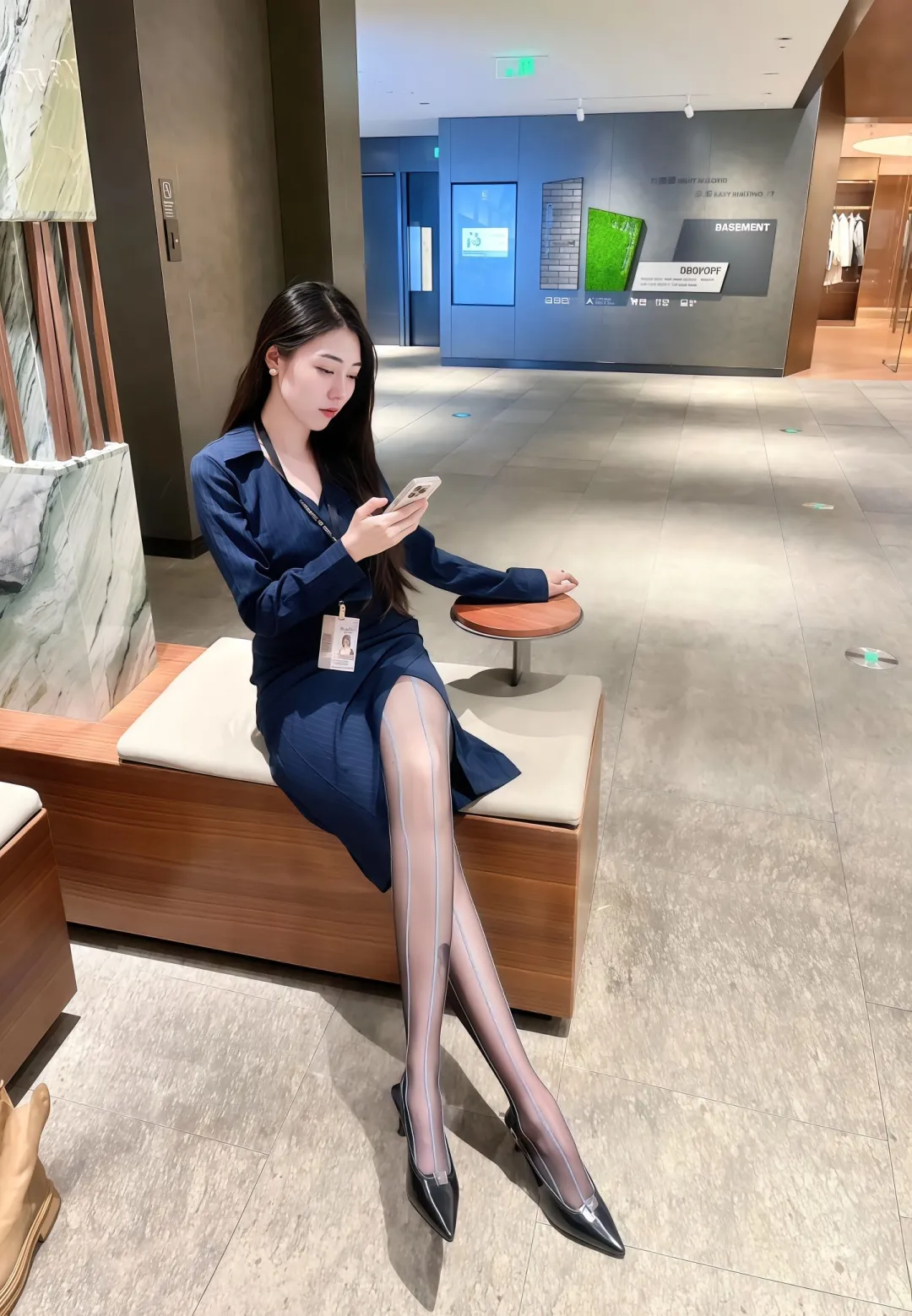 陈陈 新同事上班第一天这穿搭领导让换衣服 - 小红书