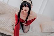 Natsuko夏夏子用她独特的魅力征服了众多粉丝。