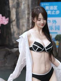 依依：来跟我一起跳舞吗 #完美身材 #纯欲天花板