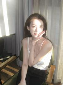 周千筱：月更博主闪现一下#图文伙伴计划2025 #氛围感 #今天长这样 #ccd