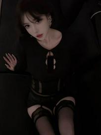沈大人_：一年没洗澡了 非常粘人 #男友视角 #美丽坏女人 #旺夫