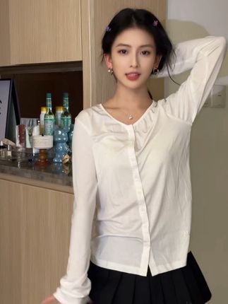 心碎小甜.：我的老腰啊！ #扭一扭 #浅跳一下 #甜妹