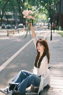 小何同学yo岁月静好，现世安稳，愿你我皆安。