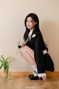 翟一青 而保持“分寸感”的女人则不同。