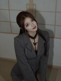 洛洛：你说警惕所有让你上瘾的东西 也包括我吗？ #车模 #电影感