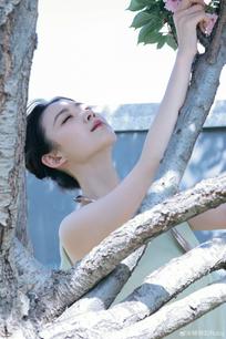 杨祺如北方没有春天啊[晕]“脱了棉袄就是裤衩”