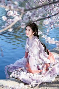 赵昕灼灼其华，桃之夭夭#春日花布会##生活有星意# ​​​