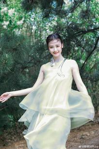 杨祺如一梦红楼，三生有幸#电影红楼梦剧组亮相北影节# ​​​
