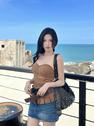在下肥兔兔：永远自由如风。#海边随拍 #inmyfeelings #summer #海边穿搭