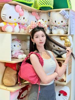 牙什么牙：既然拿得起 就没有放不下的理由 #王小笨 #WANGXIAOBEN #包包种草 #元气少女
