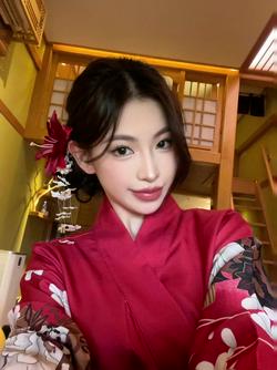 在下肥兔兔：心心念的御温泉 拿下！ #爱国 #中国红 #御温泉 #来拍照了 #分享照片