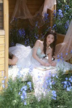 A-mu____心若从容自有光：接纳命运馈赠的洒脱人生