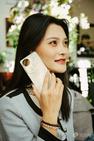 vivo S20拿在手中轻巧贴合，使用体验更加舒适。_PCPOP泡泡网