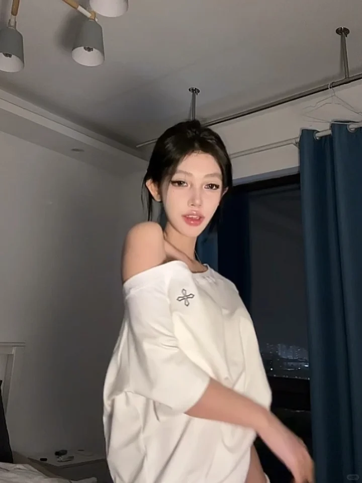 4outta6 ^_^ 宝宝上衣裤子都素什么啊啊啊啊啊啊跪求好美- 小红书