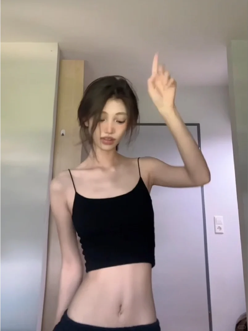 4outta6 发发 要好长感觉腿应该短- 小红书