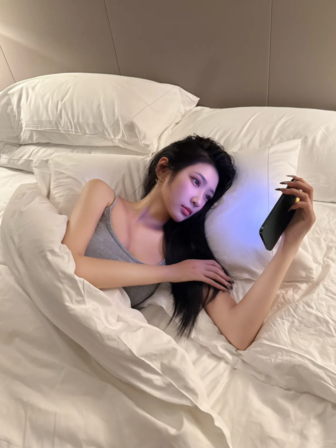 诺2 酒店氛围感这样拍！ #居家也能拍出大片- 小红书