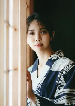 小林由依 因为爱不是寻找一个完美的人，而是学会用完美的眼光欣赏不完美的对方。