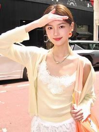yanyann_：我不再想你了 因为我在香港了