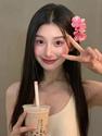 AHRA阿拉日记：赏花悦目 花美人更美  #中国风 #奶茶 #模特 #氛围感 #氧气感